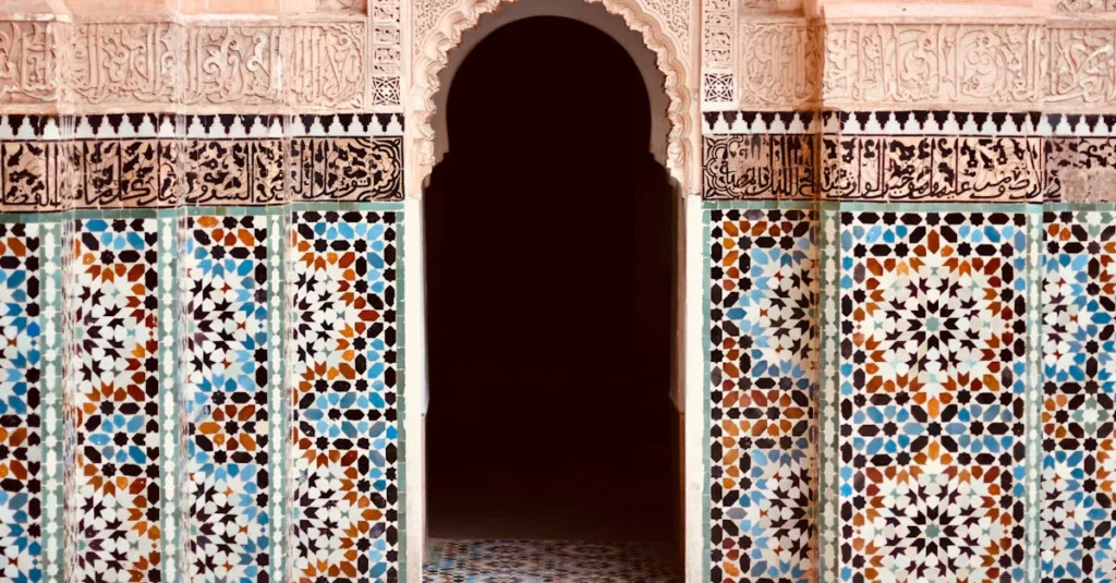 découvrez les carreaux zellige, des mosaïques artisanales marocaines uniques qui apportent élégance et authenticité à votre décoration intérieure.