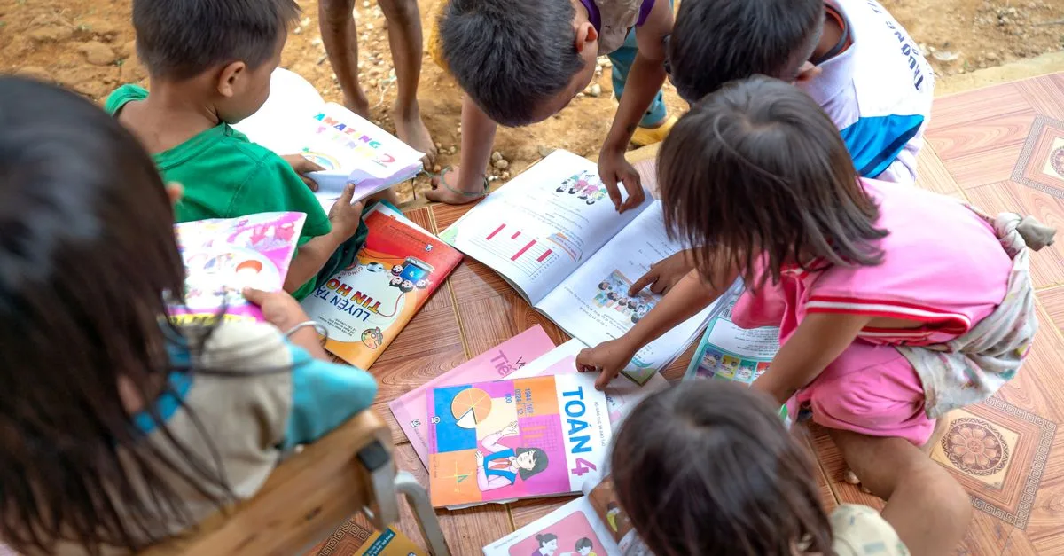 découvrez l'importance de l'alphabétisation précoce pour le développement des compétences en lecture et écriture chez les jeunes enfants, favorisant leur réussite scolaire future.