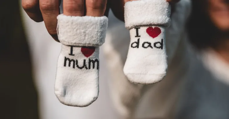 guide complet pour les nouveaux parents : conseils pratiques, astuces et informations essentielles pour bien accueillir bébé et vivre sereinement la parentalité.