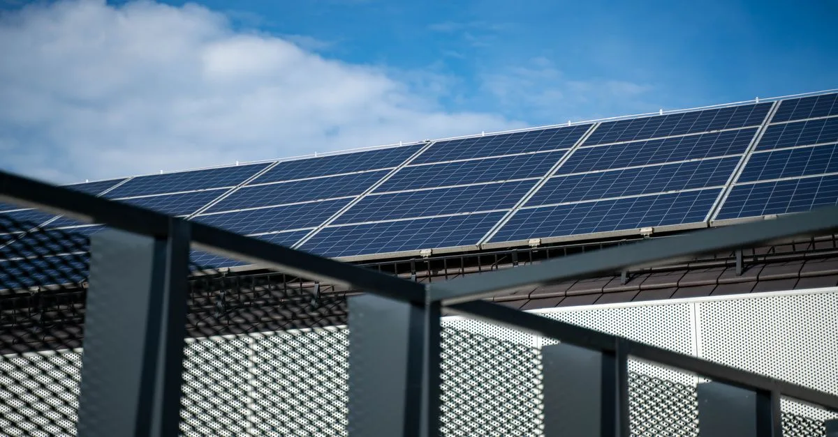 découvrez nos panneaux solaires performants pour une énergie propre et économique. profitez d'une installation facile et réduisez votre empreinte carbone dès aujourd'hui.