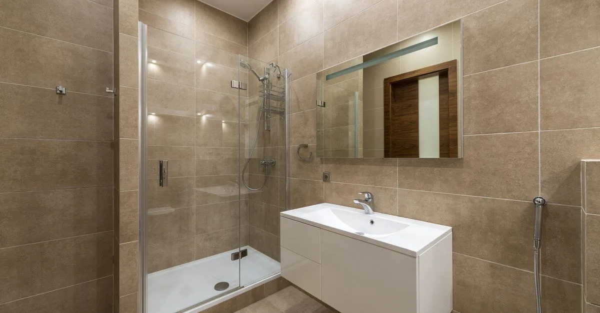 découvrez le joint beige idéal pour vos carreaux effet travertin : une finition harmonieuse qui met en valeur leur aspect naturel.
